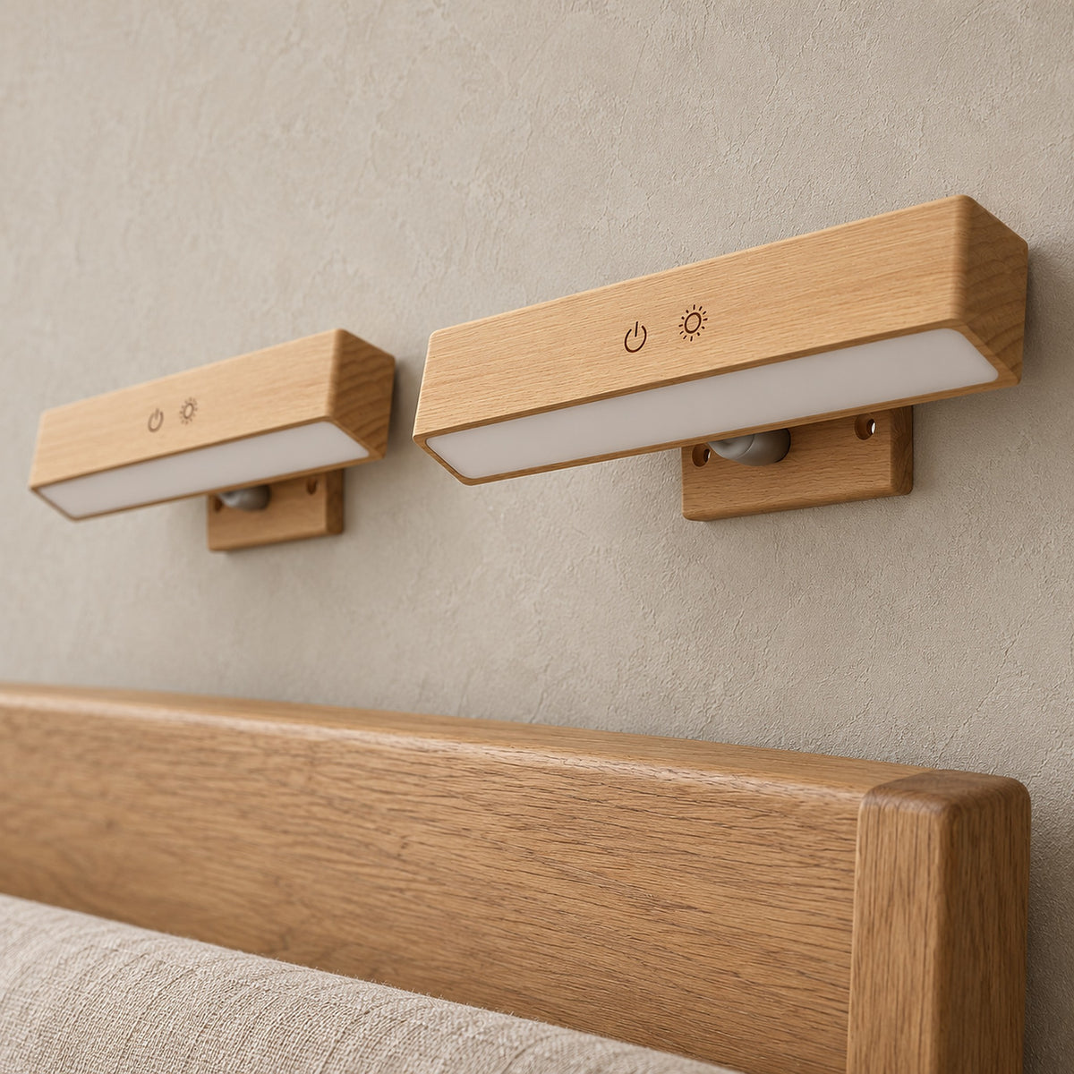 Lisomar main wall lamp close up of the natural wood grain light bar and magnetic ball mount