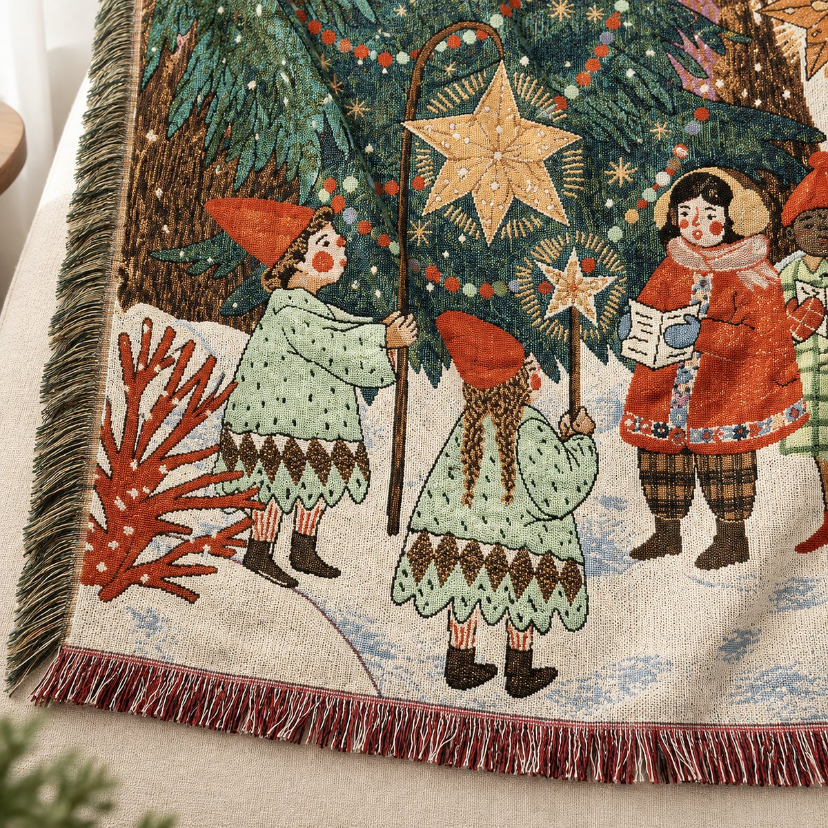 Selmavo festive woodland soft throw blanket close up of the yarn dyed polyester surface and fringe